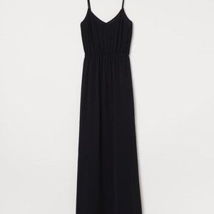 H&M black maxi crêpe dress (Size 6)